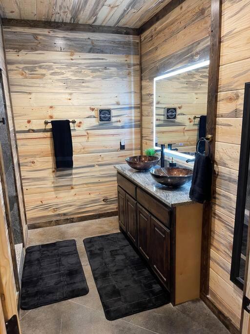 The Big Tex Luxury Is Epic Holiday home Broken Bow