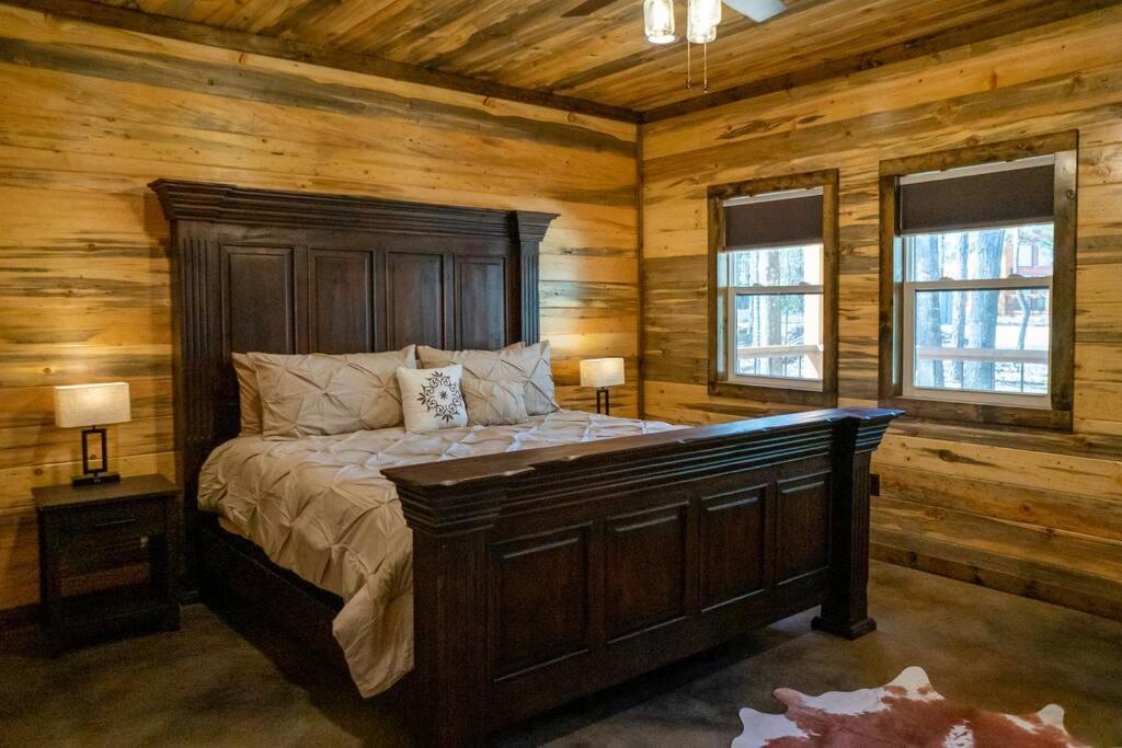 The Big Tex Luxury Is Epic Holiday home Broken Bow