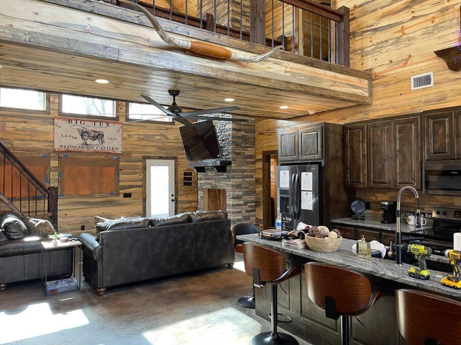 The Big Tex Luxury Is Epic Holiday home